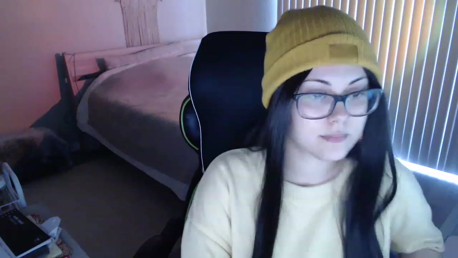 Gallery image thumbnail from Sexy_Sona's myfreecams stream on, 03/08/2023, 18:32 image 7 of 20