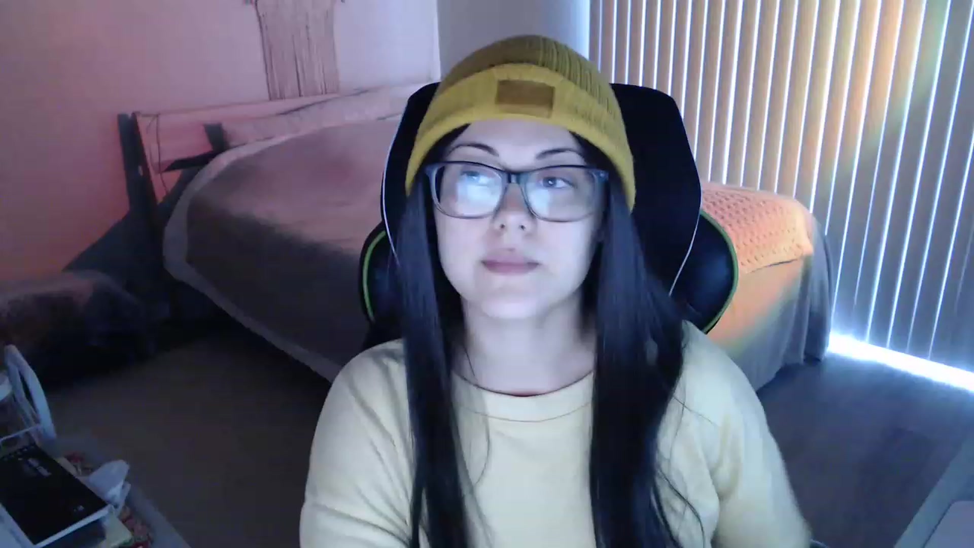 Gallery image thumbnail from Sexy_Sona's myfreecams stream on, 03/08/2023, 18:32 image 3 of 20