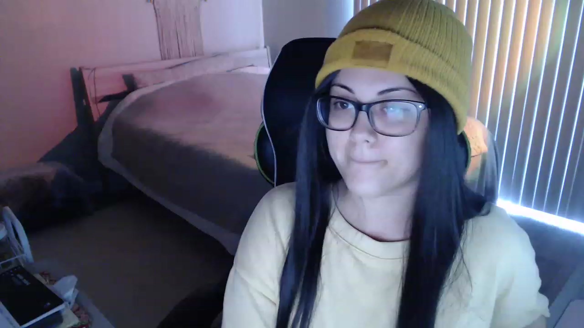 Gallery image thumbnail from Sexy_Sona's myfreecams stream on, 03/08/2023, 18:32 image 5 of 20