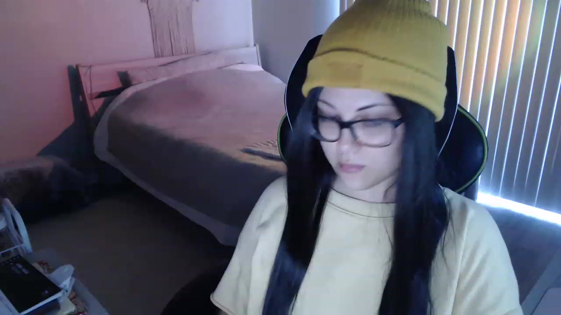 Gallery image thumbnail from Sexy_Sona's myfreecams stream on, 03/08/2023, 19:09 image 3 of 20