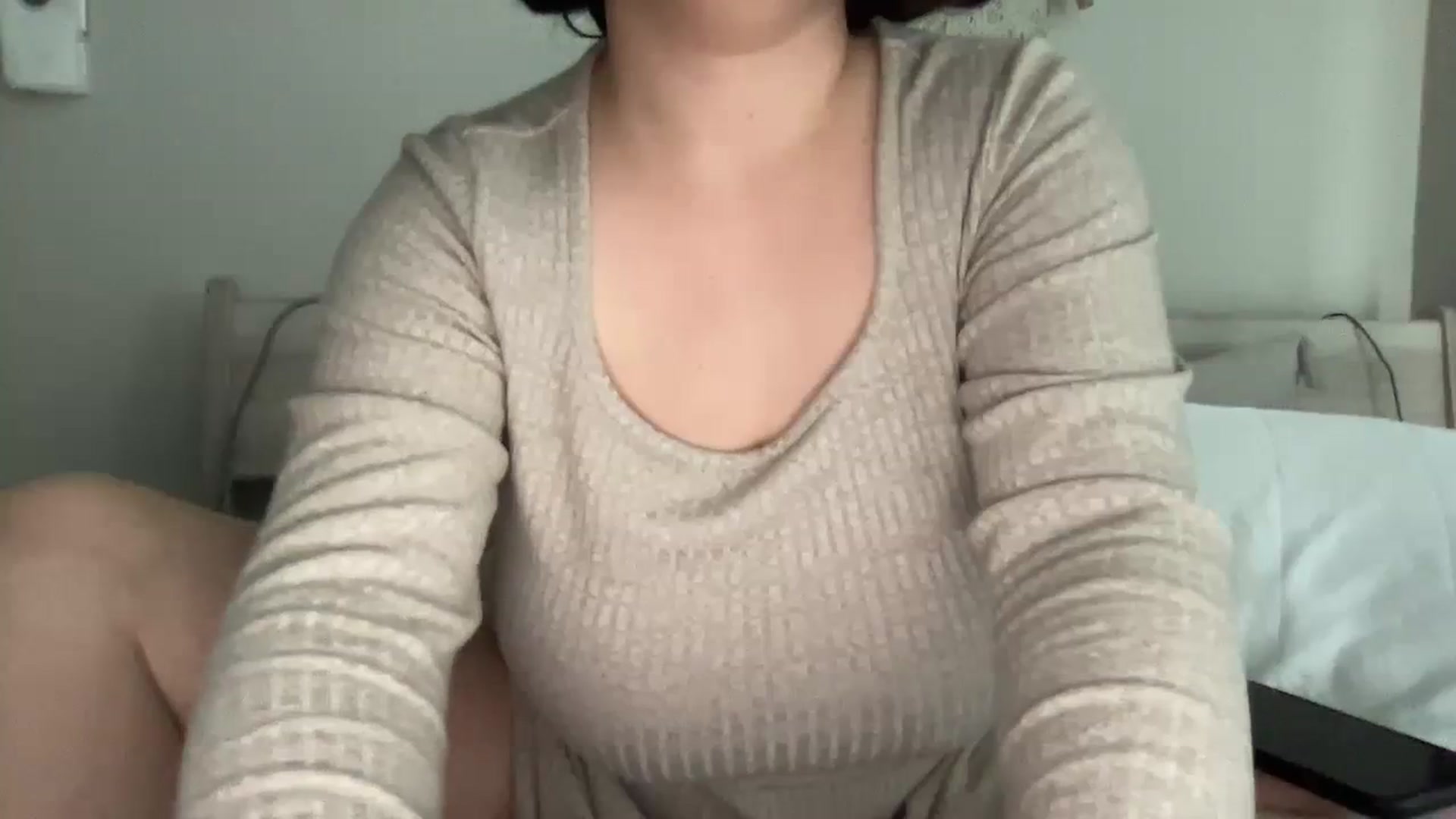 Gallery image thumbnail from Sexy_Sona's myfreecams stream on, 08/16/2023, 16:27 image 12 of 20