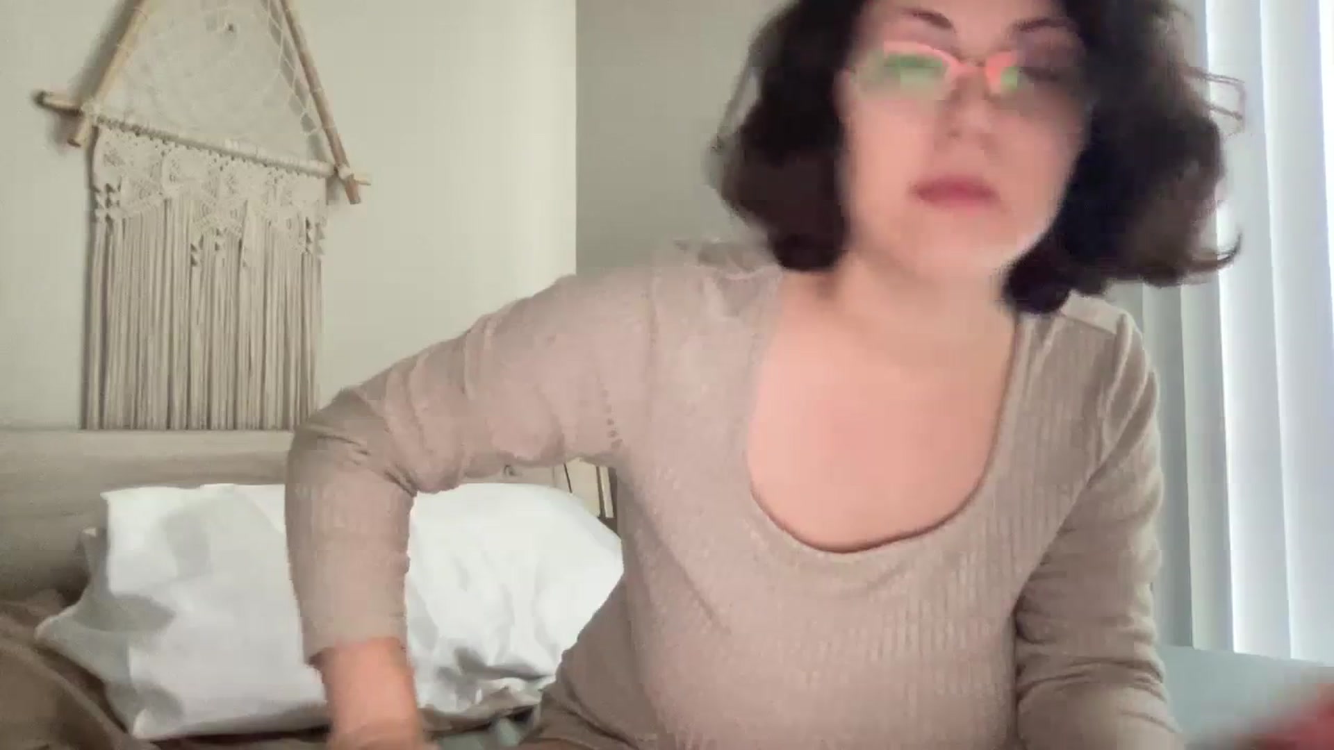 Gallery image thumbnail from Sexy_Sona's myfreecams stream on, 08/16/2023, 16:27 image 5 of 20