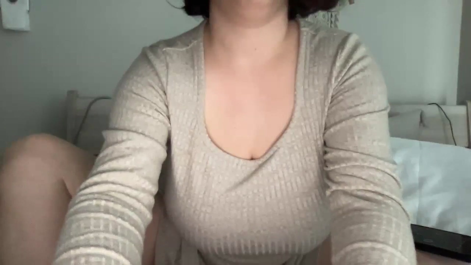 Gallery image thumbnail from Sexy_Sona's myfreecams stream on, 08/16/2023, 16:27 image 15 of 20