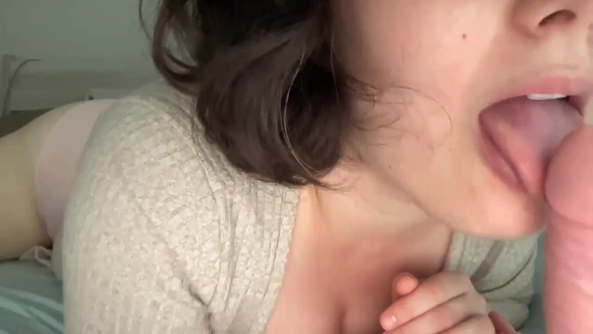 Gallery image thumbnail from Sexy_Sona's myfreecams stream on, 08/16/2023, 17:38 image 13 of 20