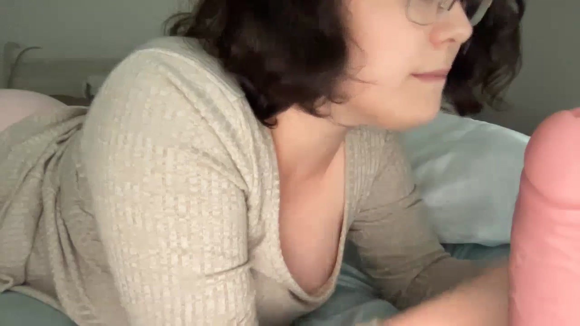 Gallery image thumbnail from Sexy_Sona's myfreecams stream on, 08/16/2023, 18:27 image 3 of 20