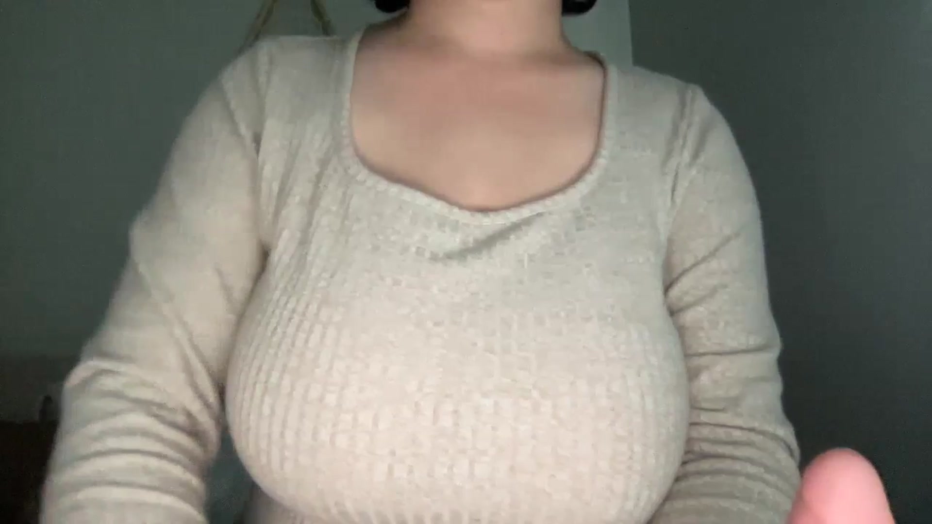 Gallery image thumbnail from Sexy_Sona's myfreecams stream on, 08/16/2023, 19:25 image 13 of 20