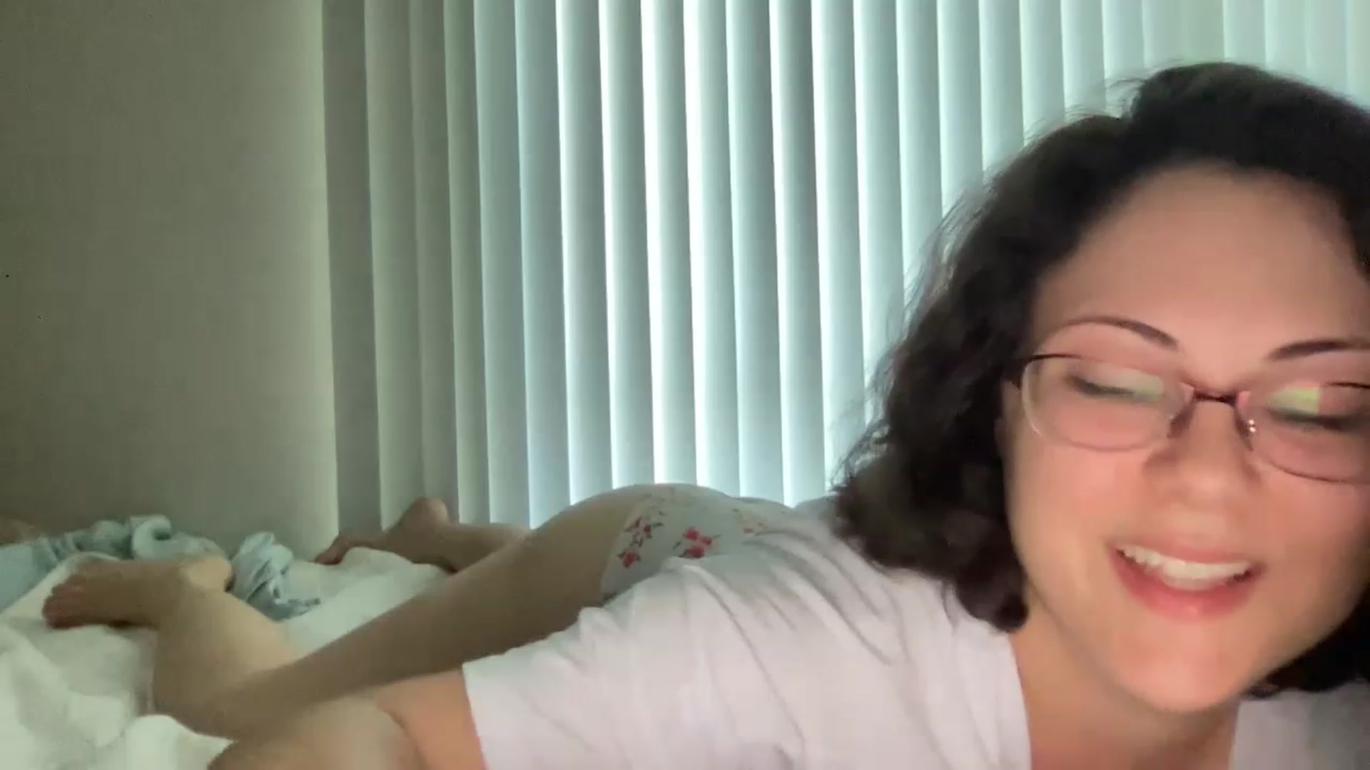 Gallery image thumbnail from Sexy_Sona's myfreecams stream on, 08/25/2023, 16:43 image 4 of 20