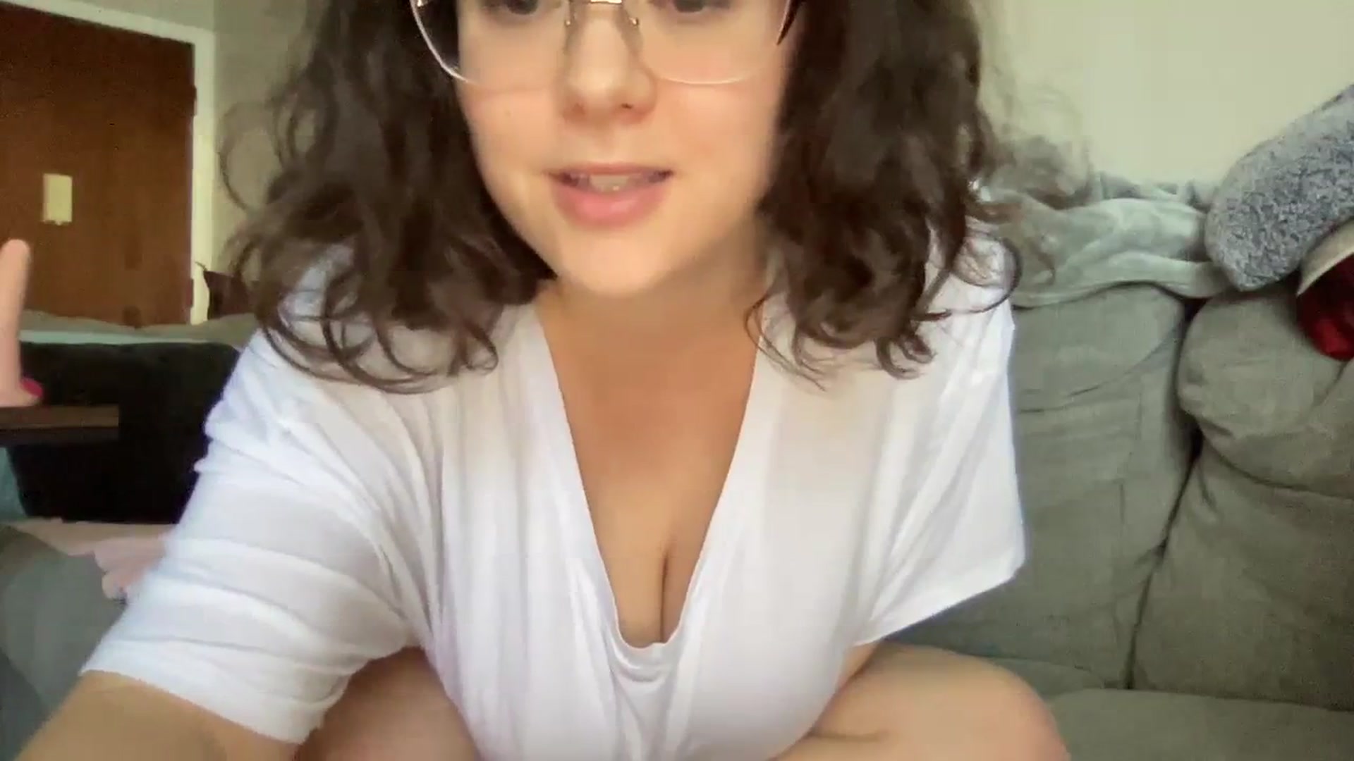 Gallery image thumbnail from Sexy_Sona's myfreecams stream on, 01/31/2024, 17:42 image 14 of 20