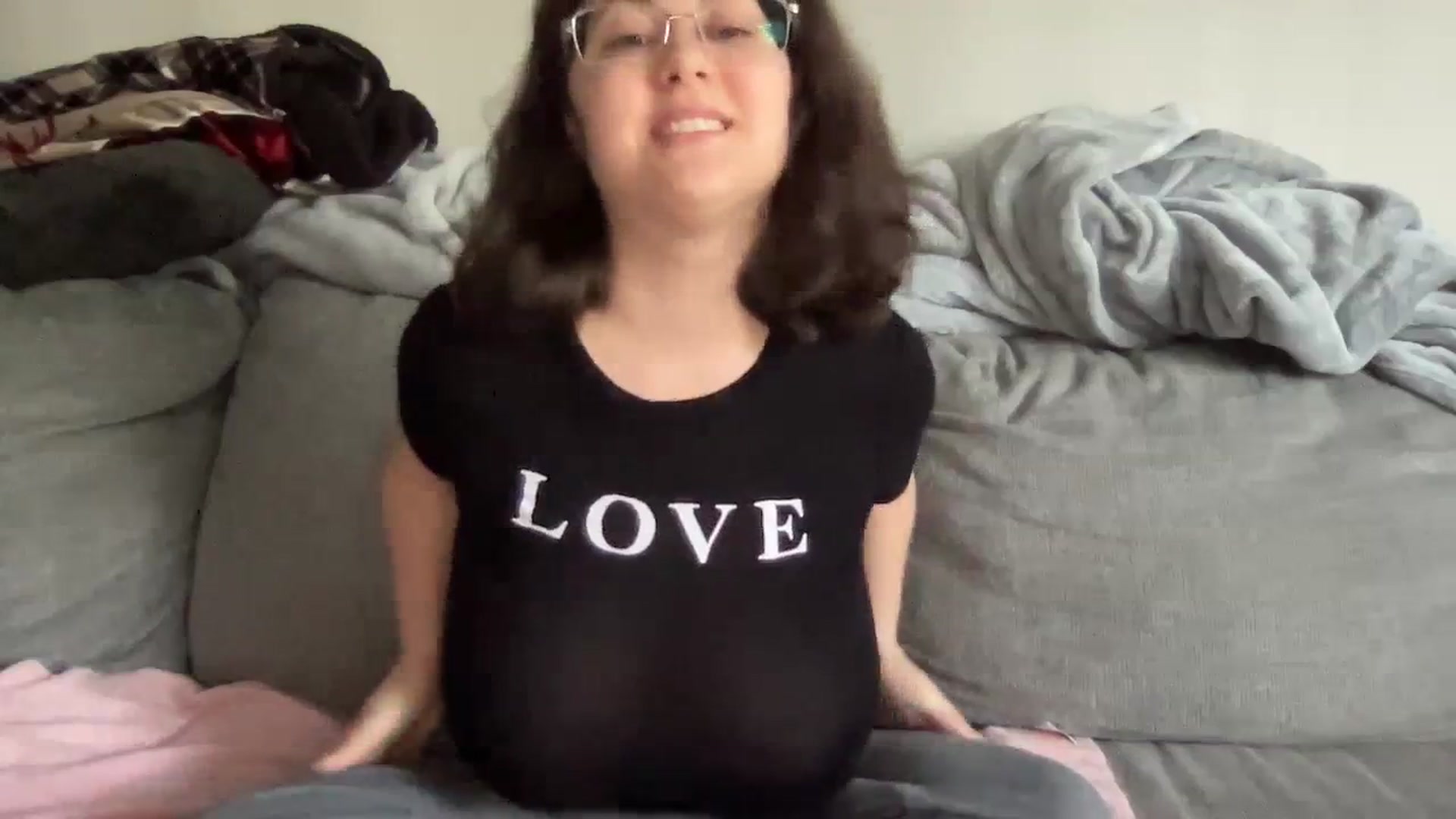 Gallery image thumbnail from Sexy_Sona's myfreecams stream on, 02/01/2024, 18:32 image 12 of 20