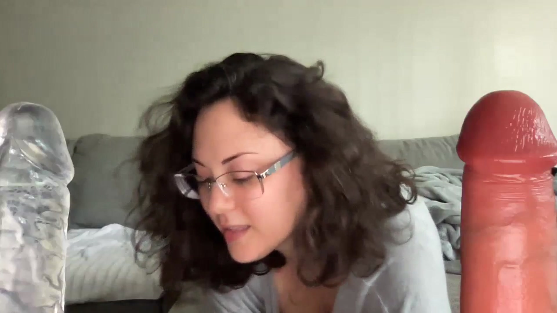 Gallery image thumbnail from Sexy_Sona's myfreecams stream on, 03/08/2024, 16:31 image 8 of 20