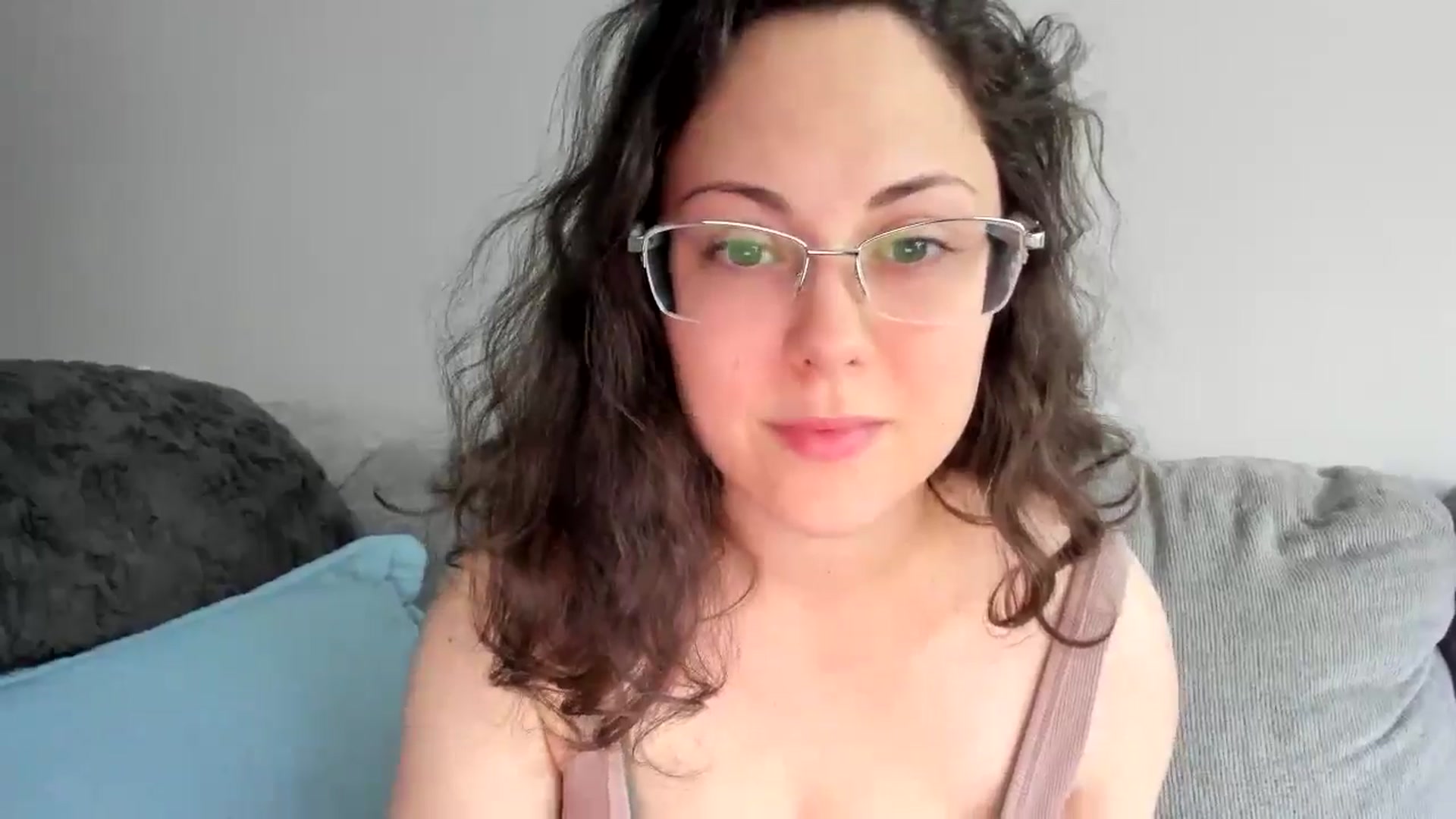 Gallery image thumbnail from Sexy_Sona's myfreecams stream on, 05/30/2024, 15:10 image 2 of 20