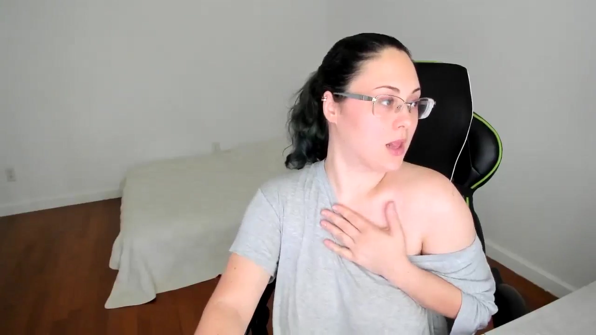 Gallery image thumbnail from Sexy_Sona's myfreecams stream on, 09/10/2025, 17:01 image 18 of 20