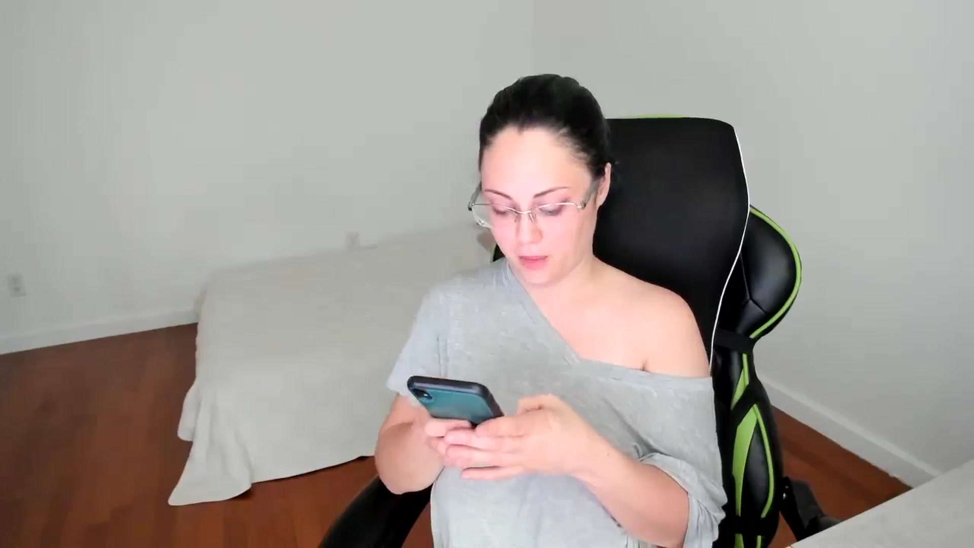 Gallery image thumbnail from Sexy_Sona's myfreecams stream on, 09/10/2025, 17:01 image 5 of 20