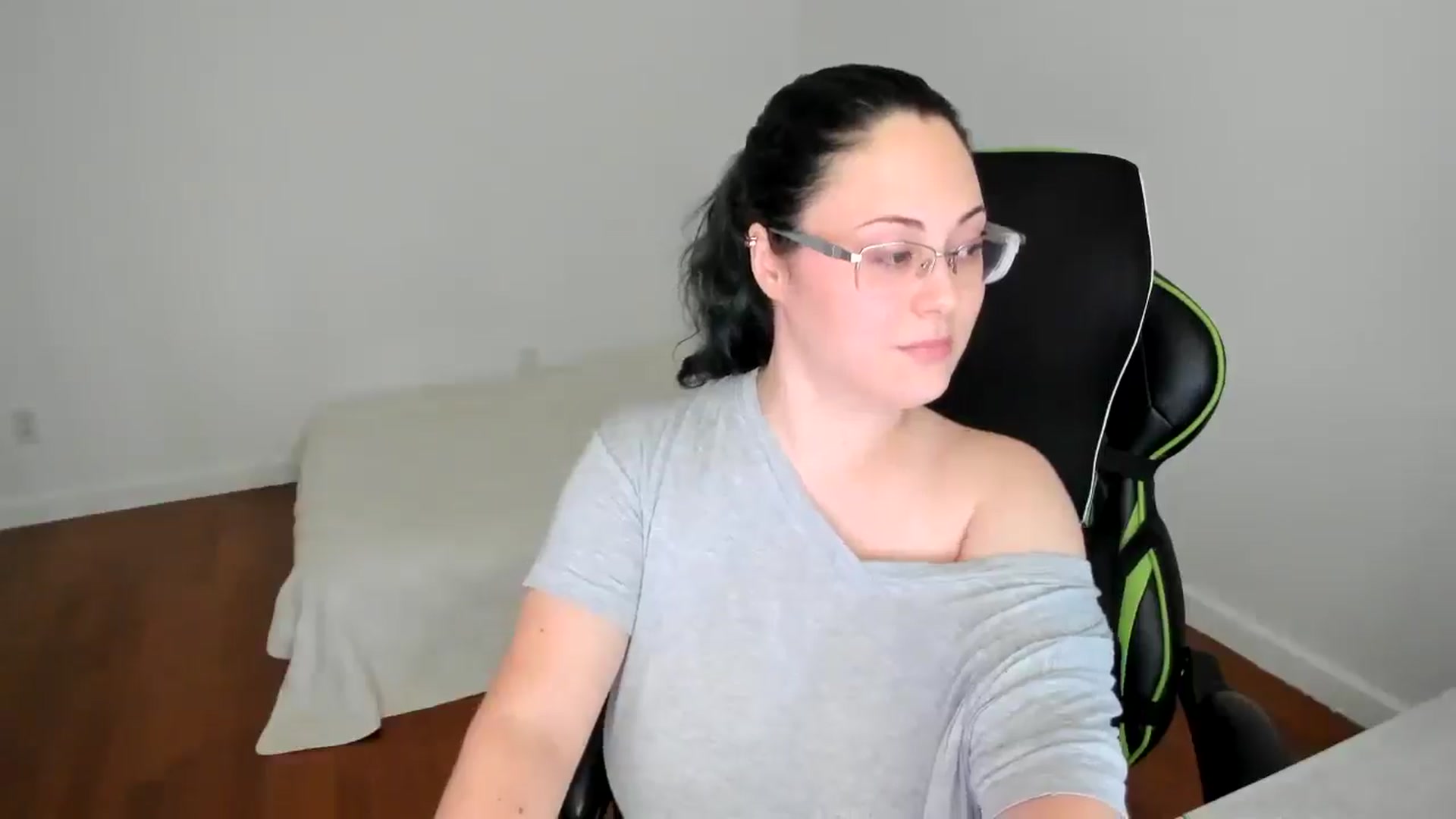 Gallery image thumbnail from Sexy_Sona's myfreecams stream on, 09/10/2025, 17:01 image 16 of 20