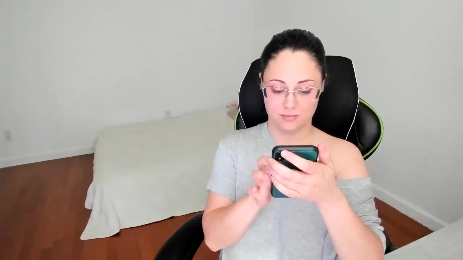 Gallery image thumbnail from Sexy_Sona's myfreecams stream on, 09/10/2025, 17:01 image 2 of 20