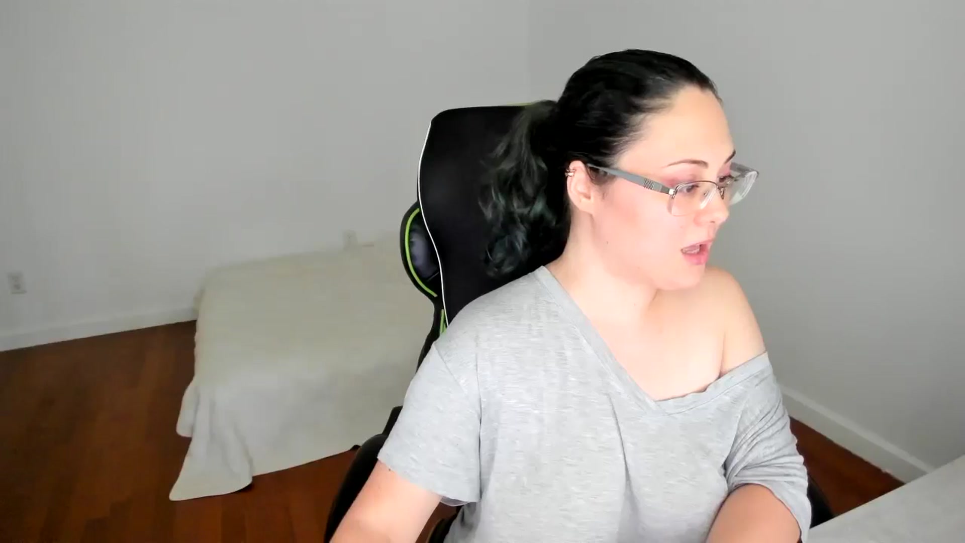 Gallery image thumbnail from Sexy_Sona's myfreecams stream on, 09/10/2025, 17:27 image 8 of 20