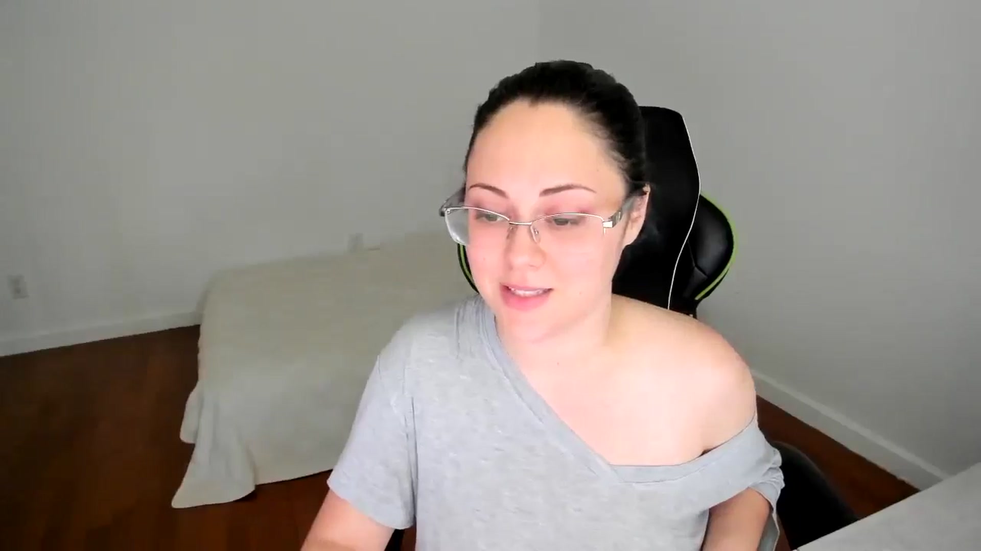 Gallery image thumbnail from Sexy_Sona's myfreecams stream on, 09/10/2025, 17:27 image 12 of 20