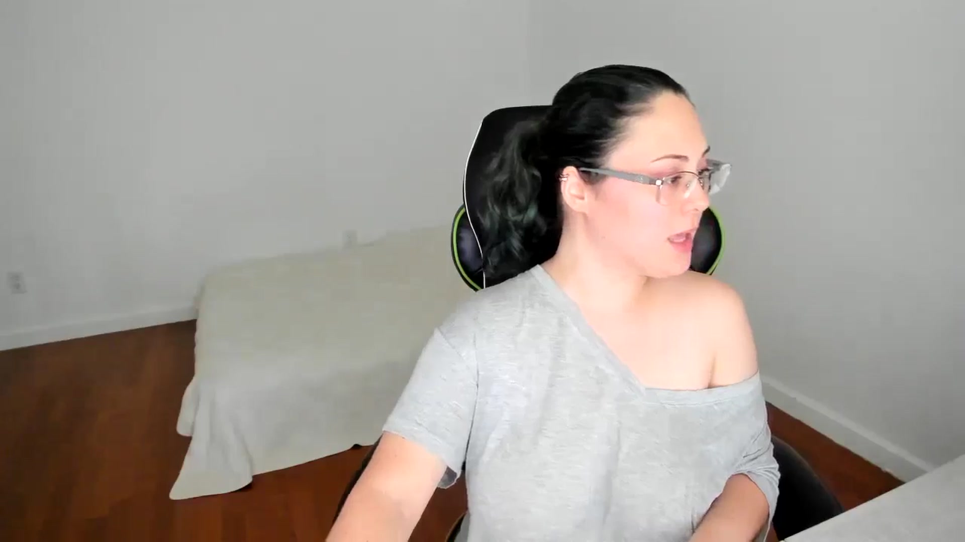 Gallery image thumbnail from Sexy_Sona's myfreecams stream on, 09/10/2025, 17:27 image 11 of 20