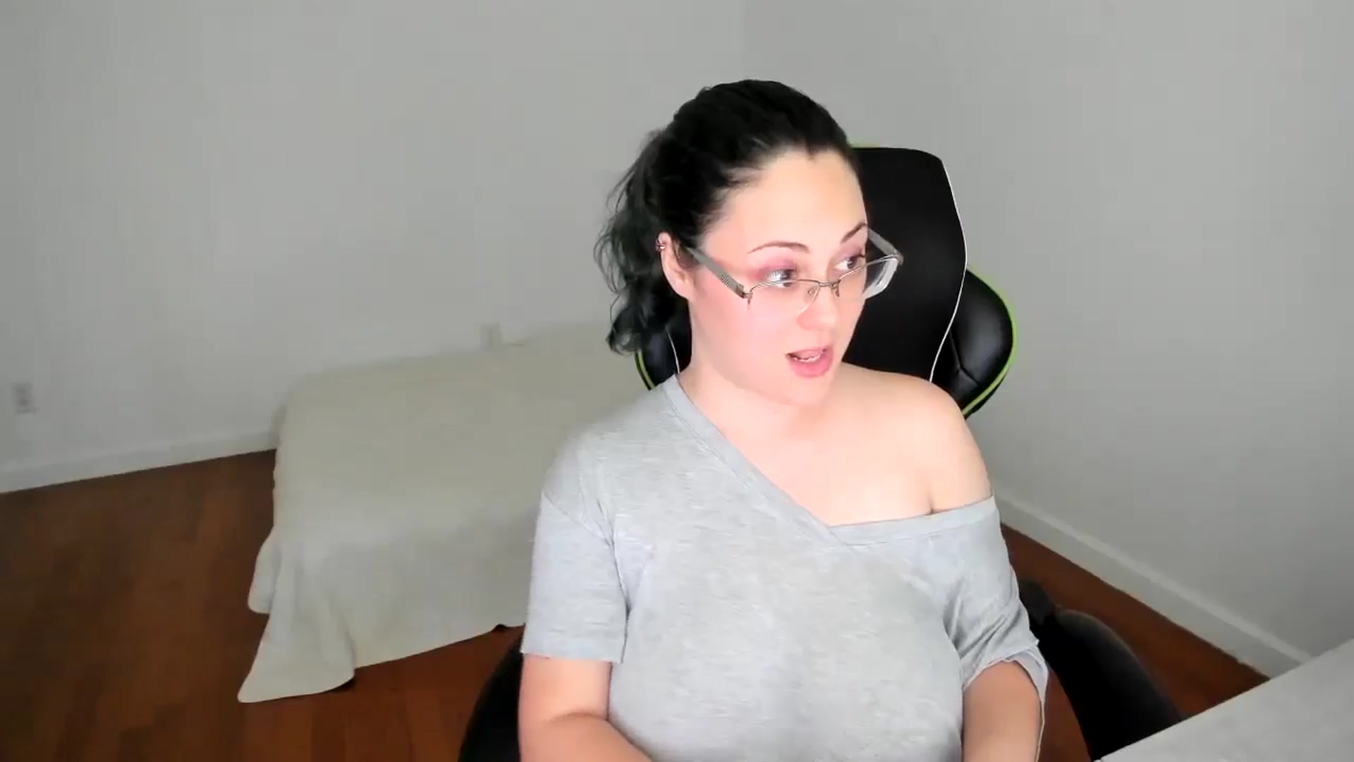 Gallery image thumbnail from Sexy_Sona's myfreecams stream on, 09/10/2025, 17:27 image 10 of 20