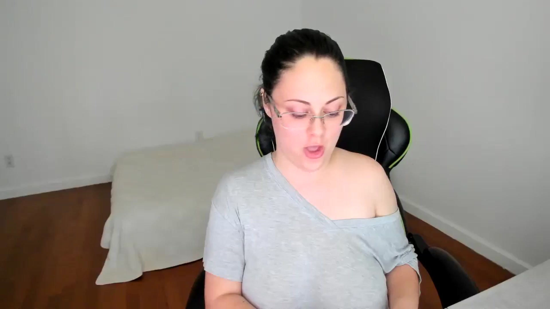 Gallery image thumbnail from Sexy_Sona's myfreecams stream on, 09/10/2025, 17:27 image 15 of 20