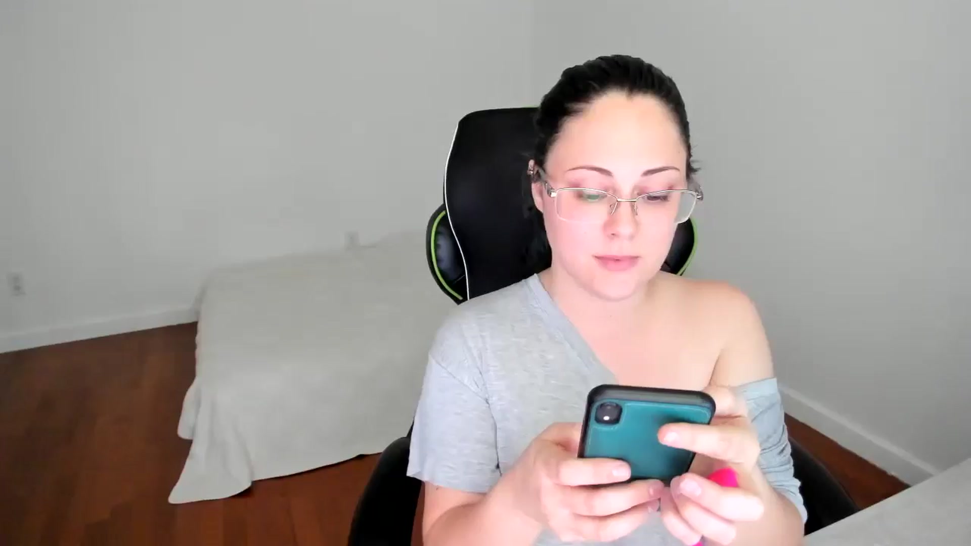 Gallery image thumbnail from Sexy_Sona's myfreecams stream on, 09/10/2025, 17:27 image 19 of 20
