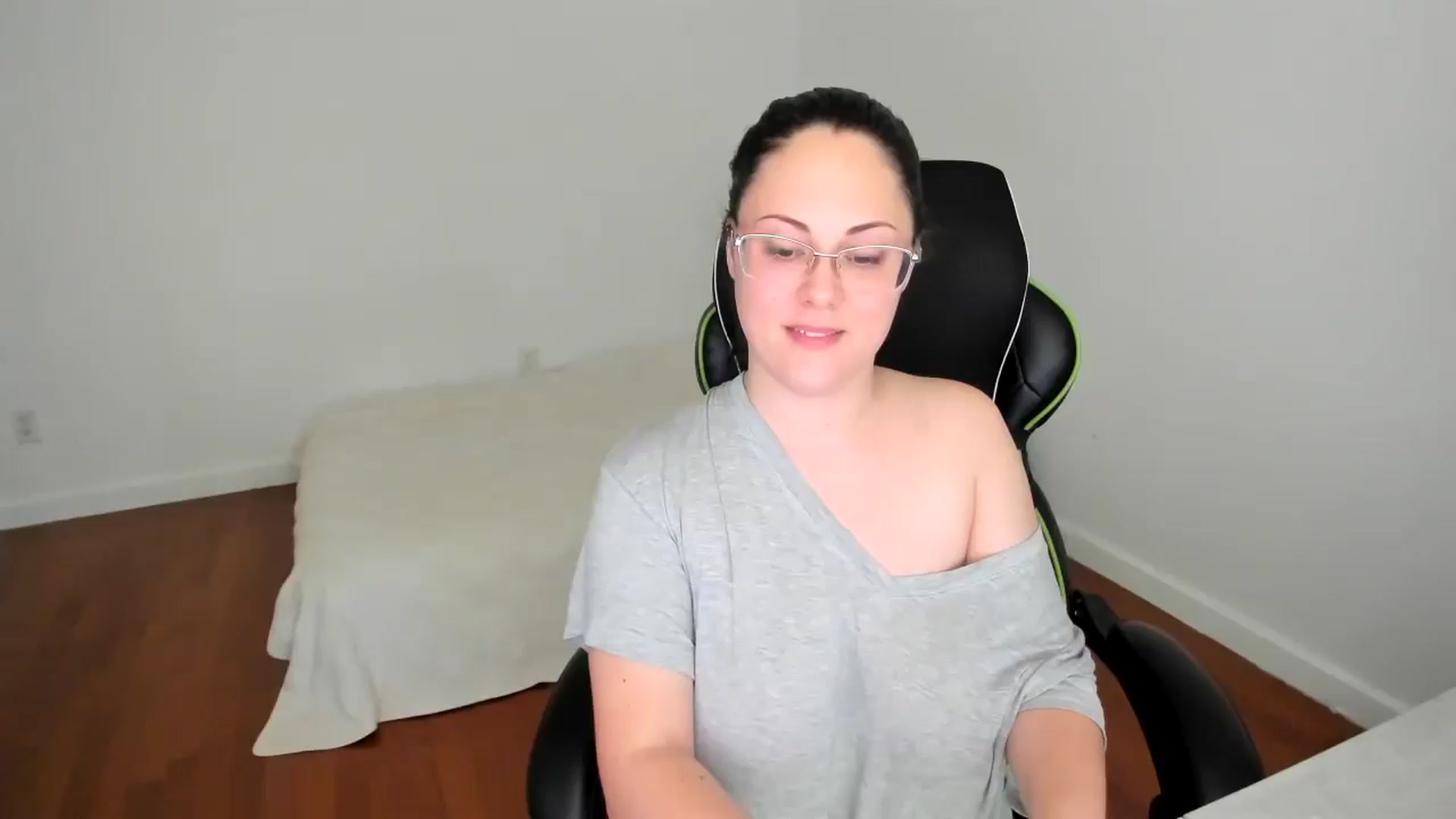 Gallery image thumbnail from Sexy_Sona's myfreecams stream on, 09/10/2025, 18:10 image 3 of 20