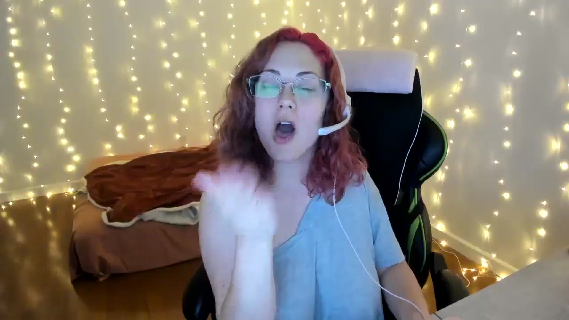 Gallery image thumbnail from Sexy_Sona's myfreecams stream on, 10/01/2025, 22:52 image 10 of 20