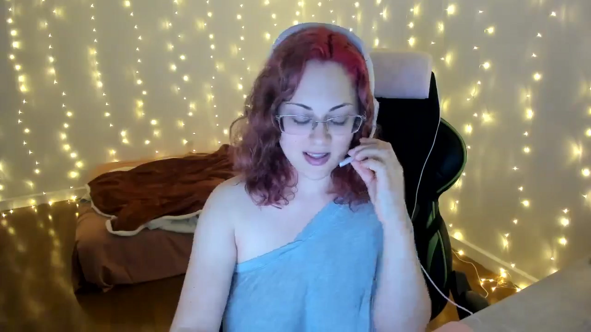 Gallery image thumbnail from Sexy_Sona's myfreecams stream on, 10/01/2025, 22:52 image 19 of 20