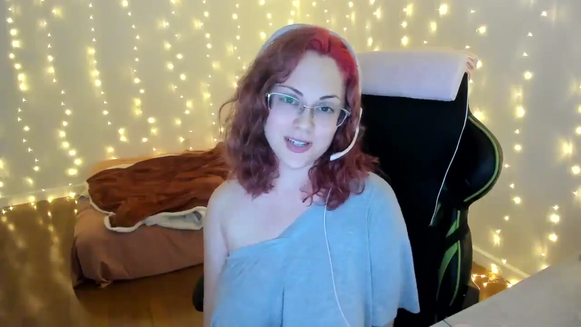 Gallery image thumbnail from Sexy_Sona's myfreecams stream on, 10/01/2025, 22:52 image 3 of 20