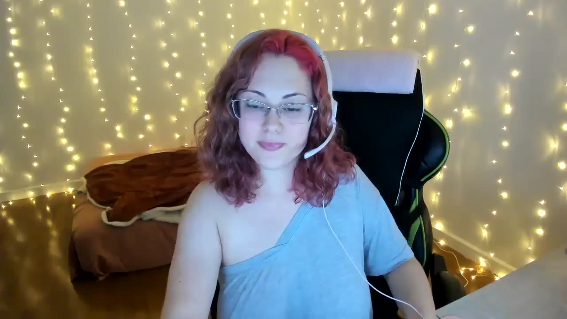 Gallery image thumbnail from Sexy_Sona's myfreecams stream on, 10/01/2025, 22:52 image 15 of 20