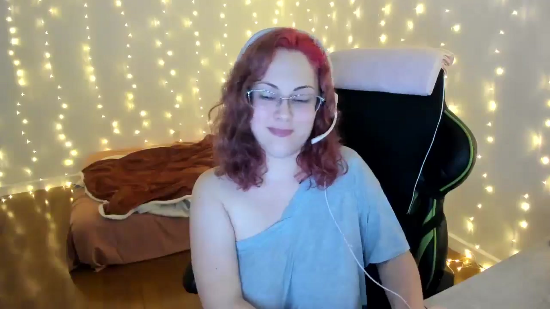 Gallery image thumbnail from Sexy_Sona's myfreecams stream on, 10/01/2025, 22:52 image 4 of 20