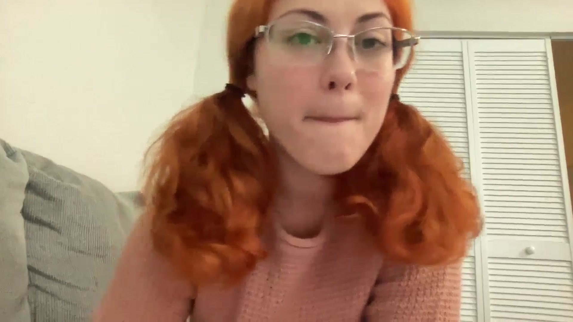 Gallery image thumbnail from Sexy_Sona's myfreecams stream on, 12/11/2025, 20:27 image 14 of 20