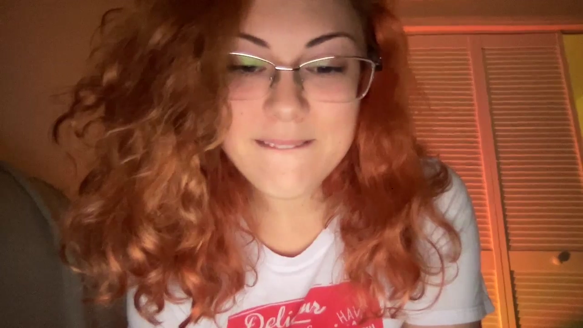 Gallery image thumbnail from Sexy_Sona's myfreecams stream on, 12/29/2025, 19:15 image 17 of 20