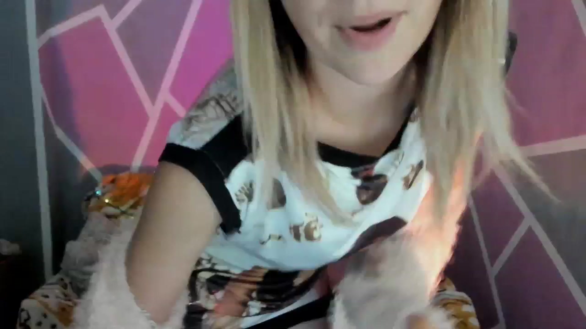 Gallery image thumbnail from Sexy_Ukr's myfreecams stream on, 10/05/2023, 16:41 image 15 of 20