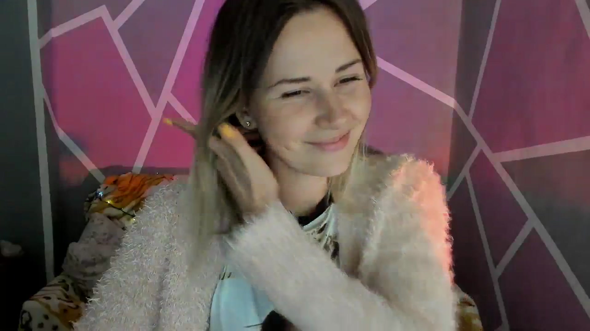 Gallery image thumbnail from Sexy_Ukr's myfreecams stream on, 10/05/2023, 18:16 image 7 of 20