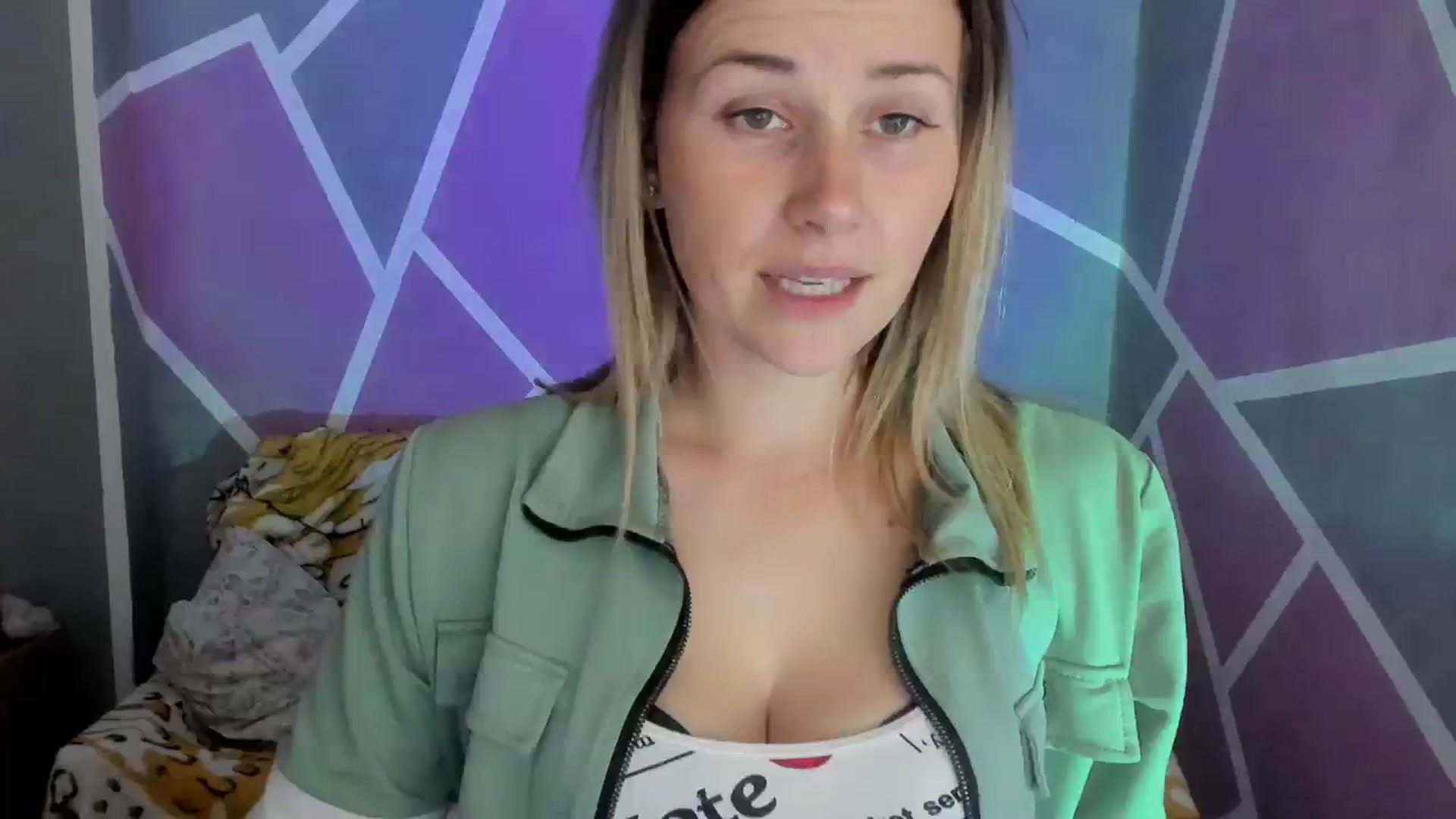 Gallery image thumbnail from Sexy_Ukr's myfreecams stream on, 10/06/2023, 16:17 image 8 of 20