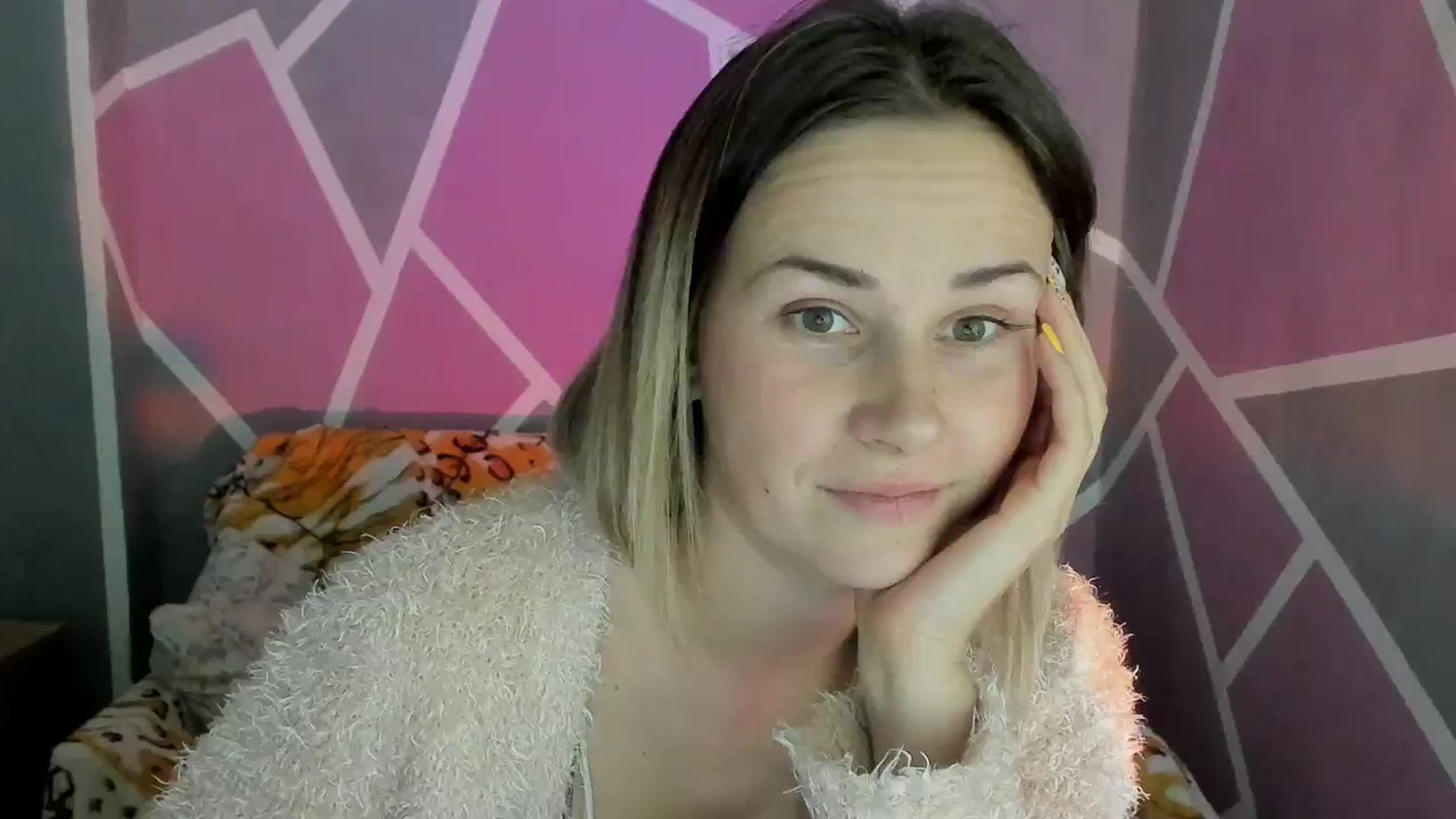 Gallery image thumbnail from Sexy_Ukr's myfreecams stream on, 10/14/2023, 14:27 image 15 of 20