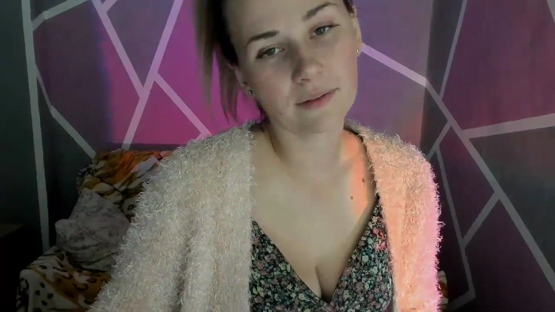 Gallery image thumbnail from Sexy_Ukr's myfreecams stream on, 10/15/2023, 15:41 image 11 of 20