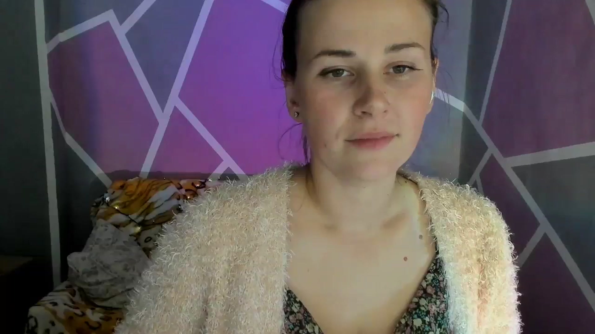 Gallery image thumbnail from Sexy_Ukr's myfreecams stream on, 10/15/2023, 16:43 image 20 of 20
