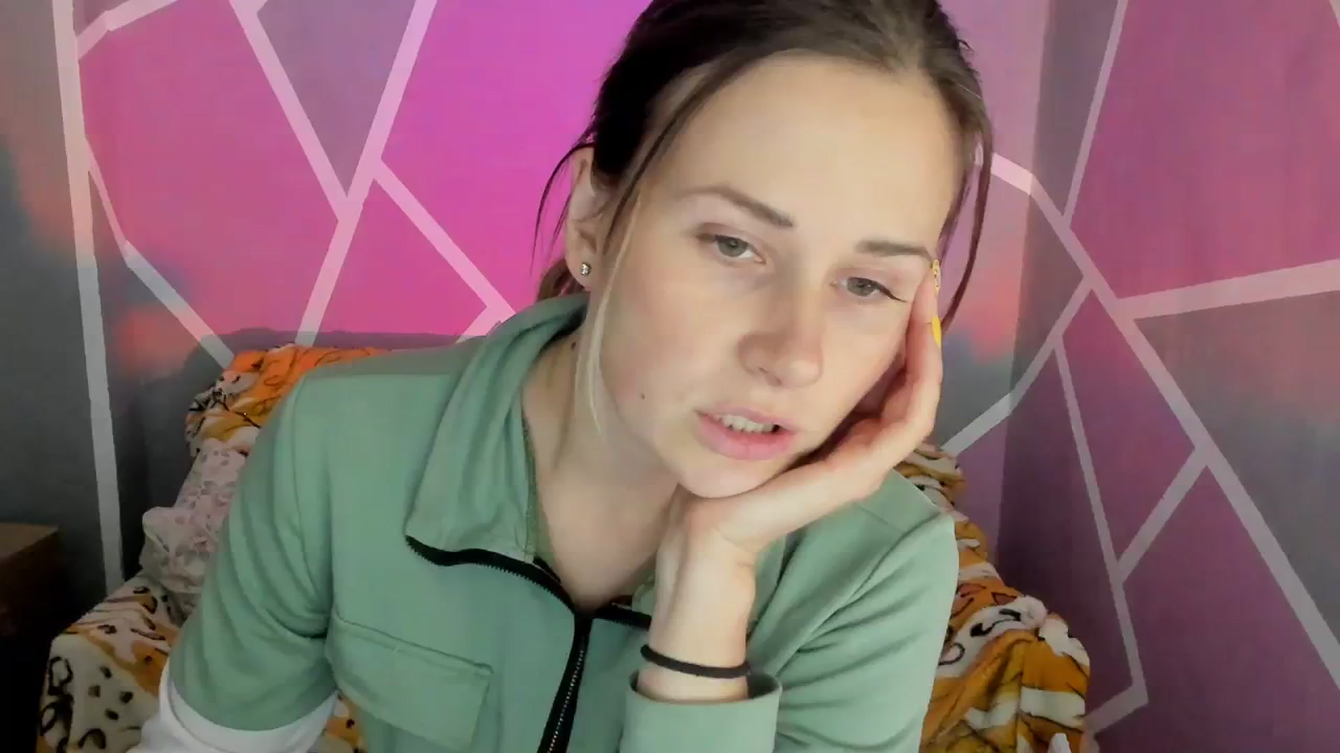 Gallery image thumbnail from Sexy_Ukr's myfreecams stream on, 10/16/2023, 17:21 image 1 of 20