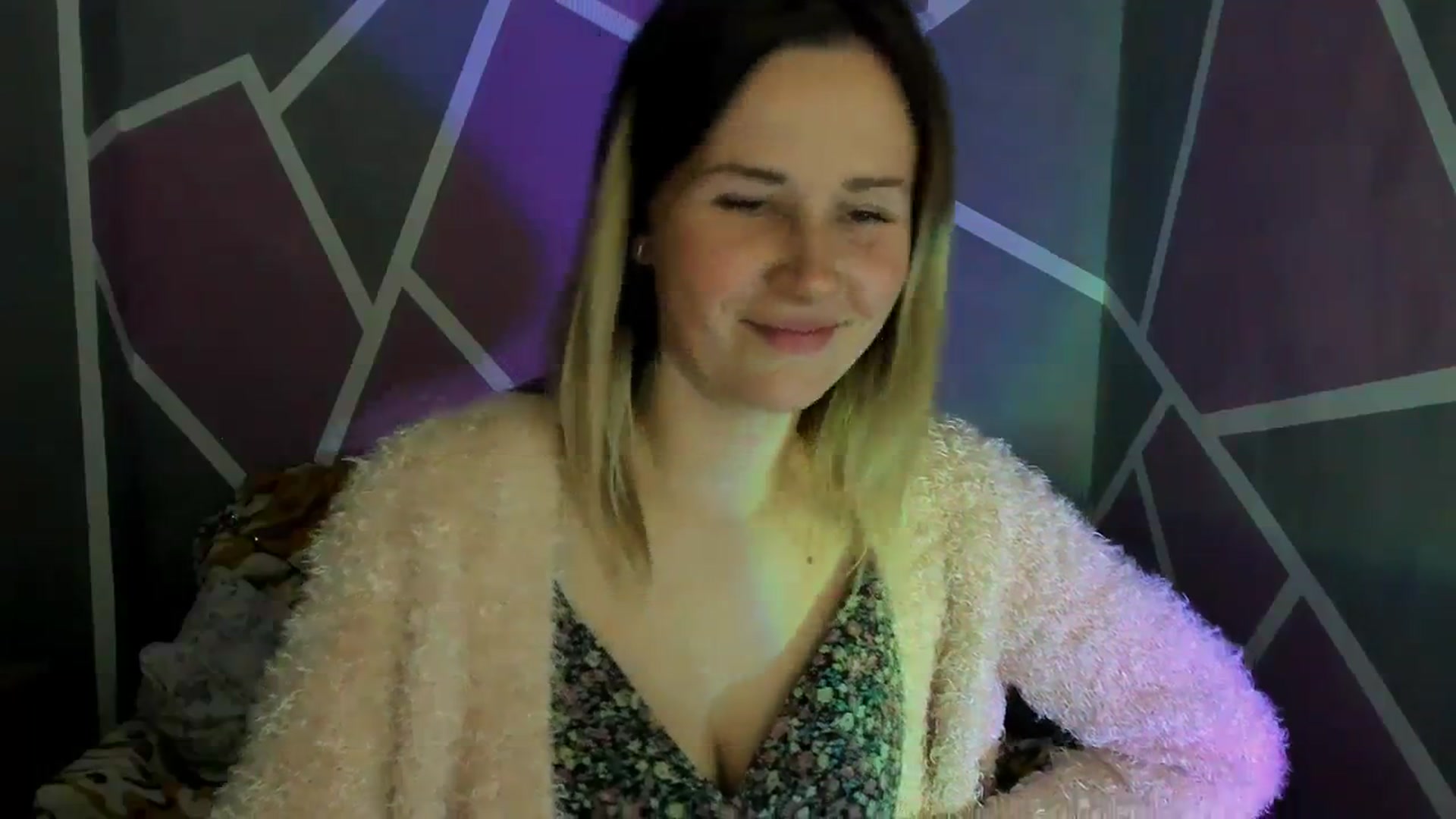 Gallery image thumbnail from Sexy_Ukr's myfreecams stream on, 10/20/2023, 15:54 image 15 of 20