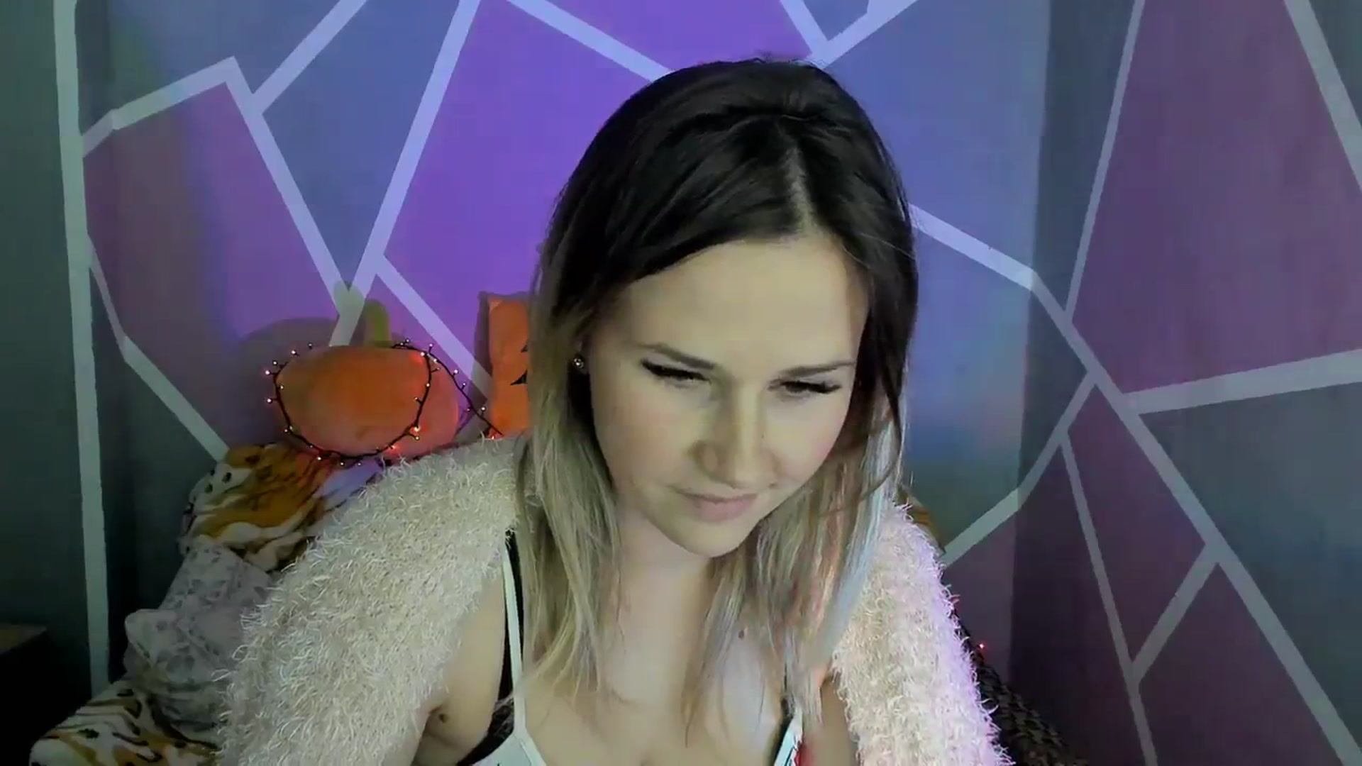 Gallery image thumbnail from Sexy_Ukr's myfreecams stream on, 10/25/2023, 15:50 image 9 of 20