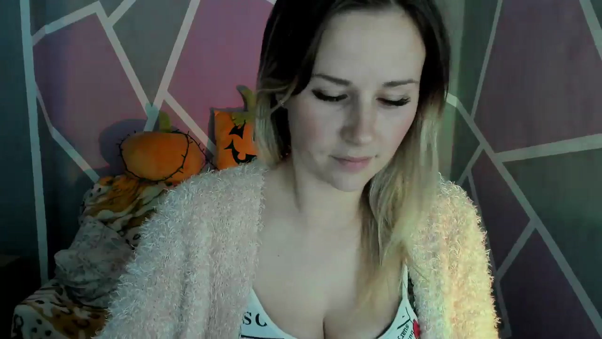 Gallery image thumbnail from Sexy_Ukr's myfreecams stream on, 10/25/2023, 18:04 image 10 of 20