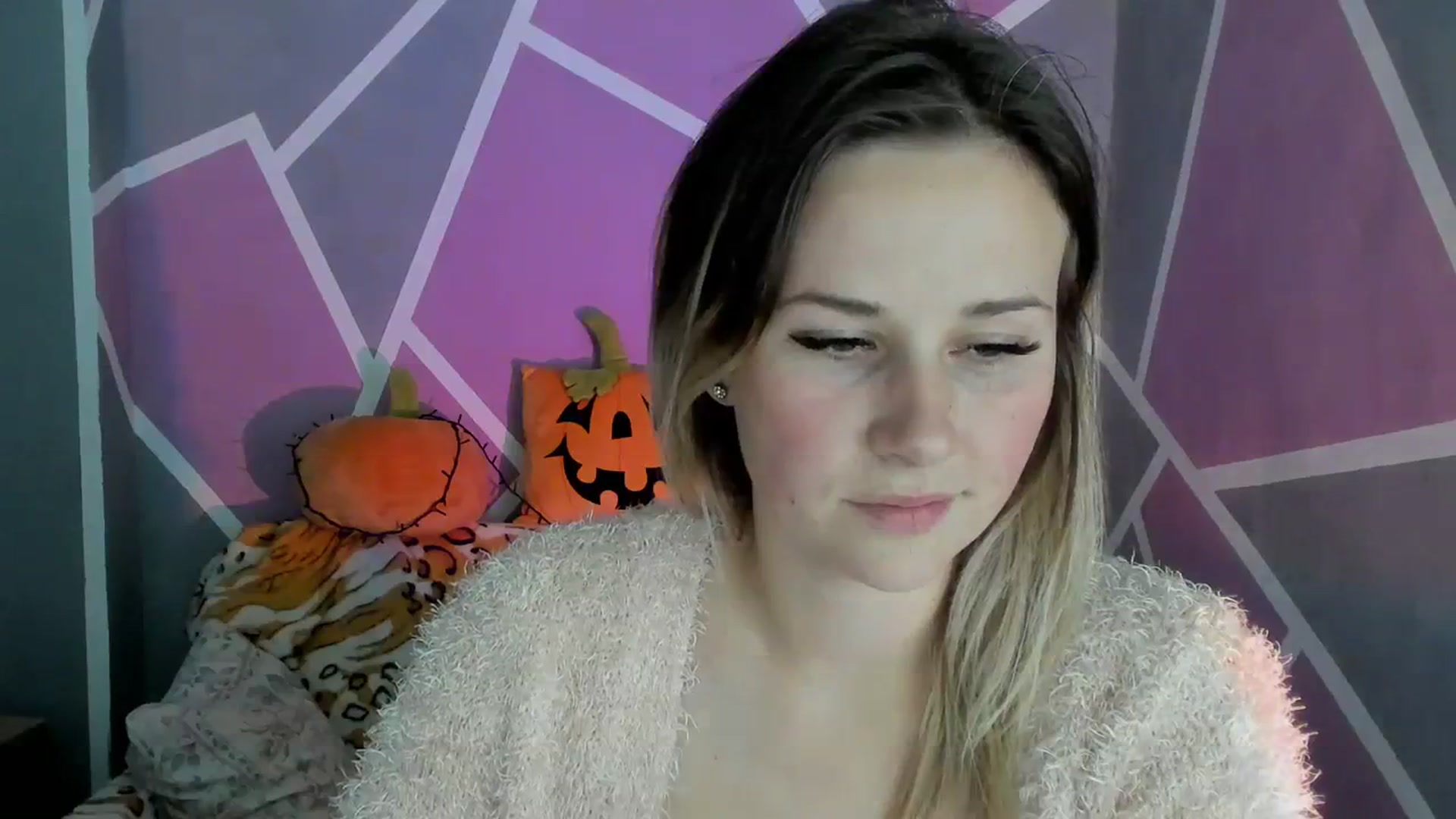 Gallery image thumbnail from Sexy_Ukr's myfreecams stream on, 10/25/2023, 18:04 image 4 of 20