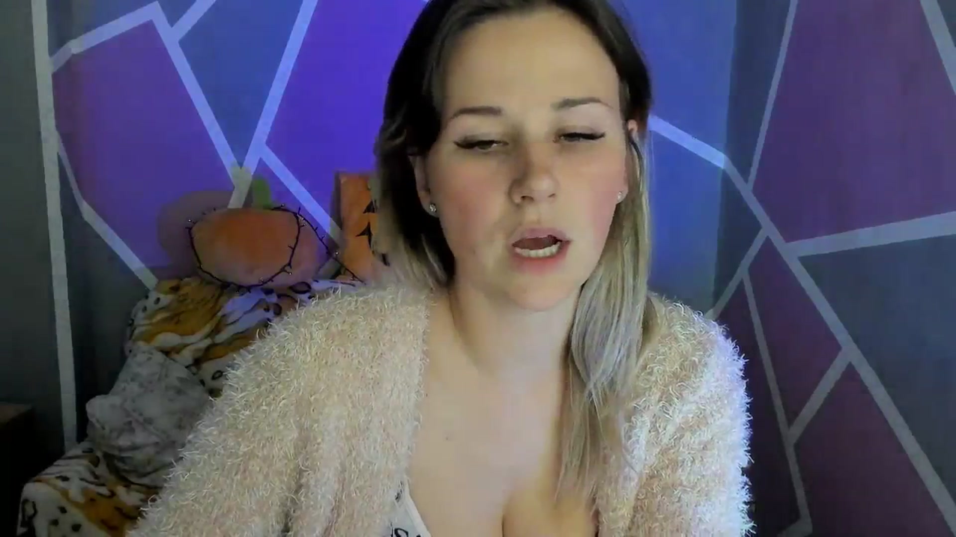 Gallery image thumbnail from Sexy_Ukr's myfreecams stream on, 10/25/2023, 18:04 image 12 of 20