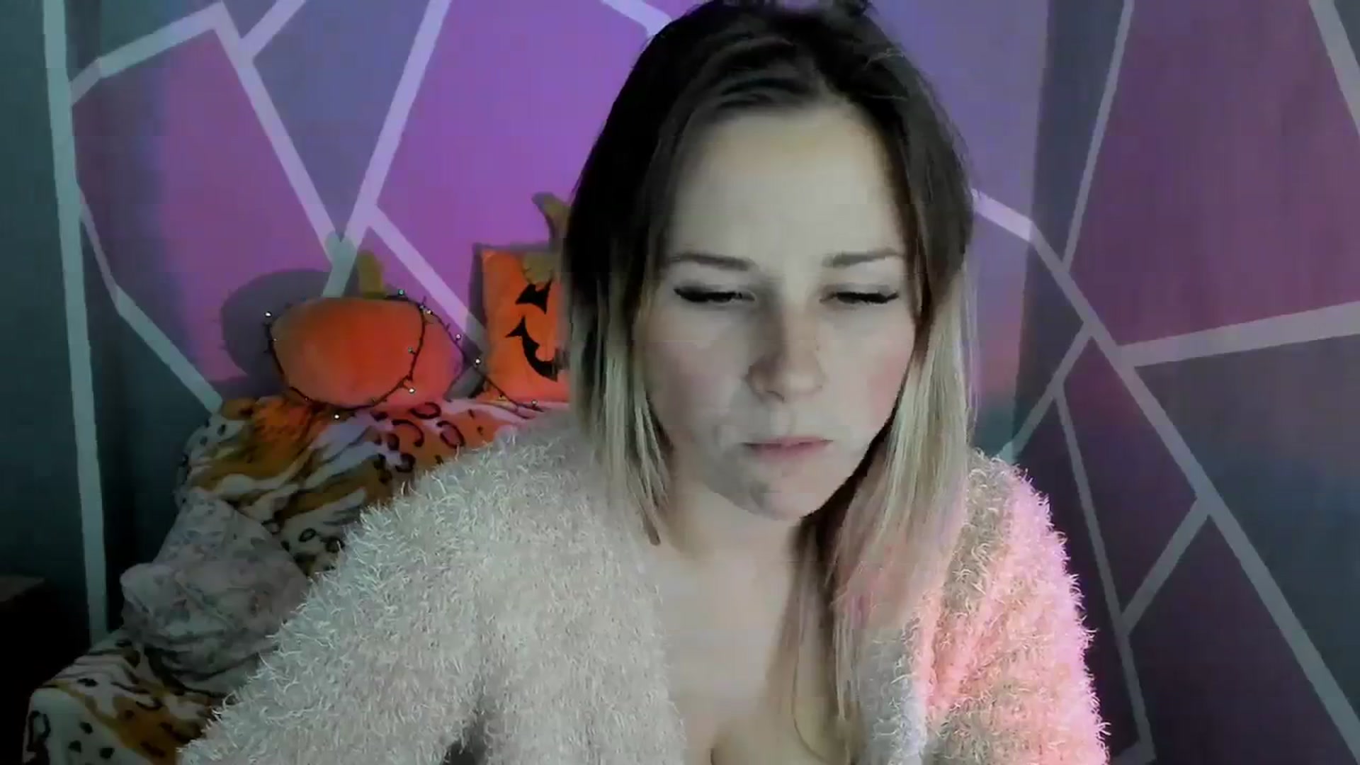 Gallery image thumbnail from Sexy_Ukr's myfreecams stream on, 10/25/2023, 18:04 image 16 of 20