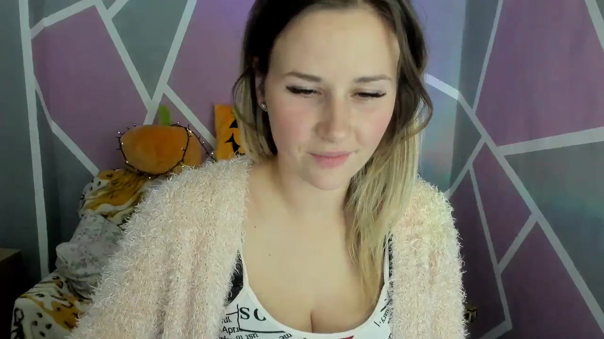 Gallery image thumbnail from Sexy_Ukr's myfreecams stream on, 10/25/2023, 19:07 image 5 of 20