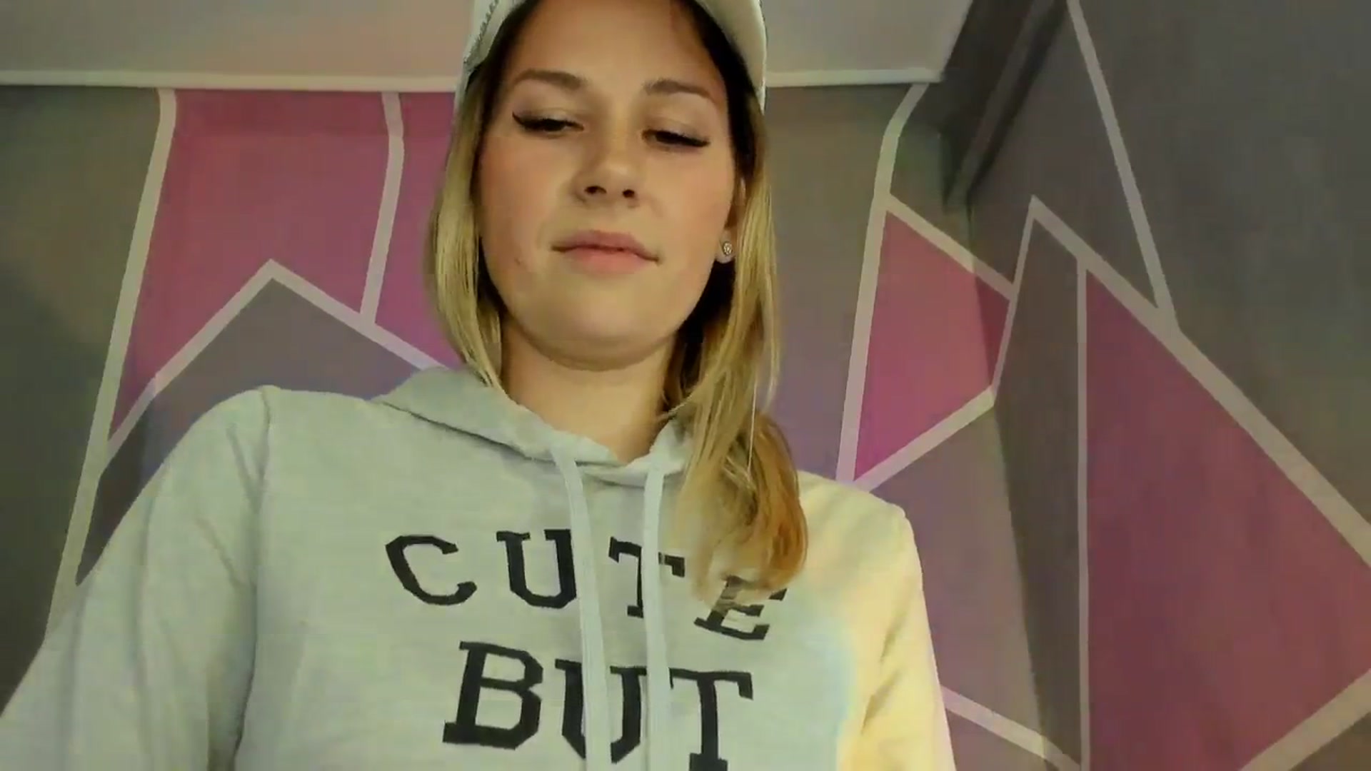 Gallery image thumbnail from Sexy_Ukr's myfreecams stream on, 10/27/2023, 17:20 image 19 of 20