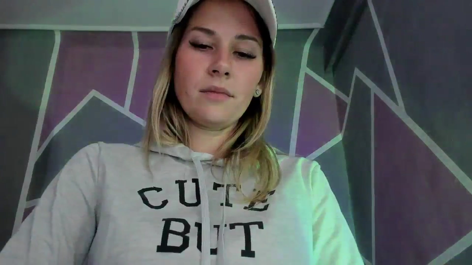 Gallery image thumbnail from Sexy_Ukr's myfreecams stream on, 10/27/2023, 17:20 image 14 of 20