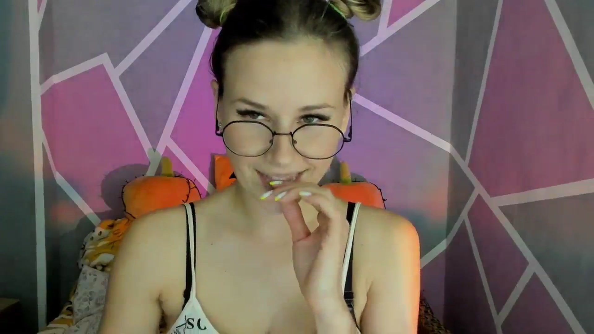 Gallery image thumbnail from Sexy_Ukr's myfreecams stream on, 10/29/2023, 16:01 image 11 of 20